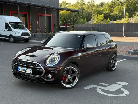 MINI Clubman