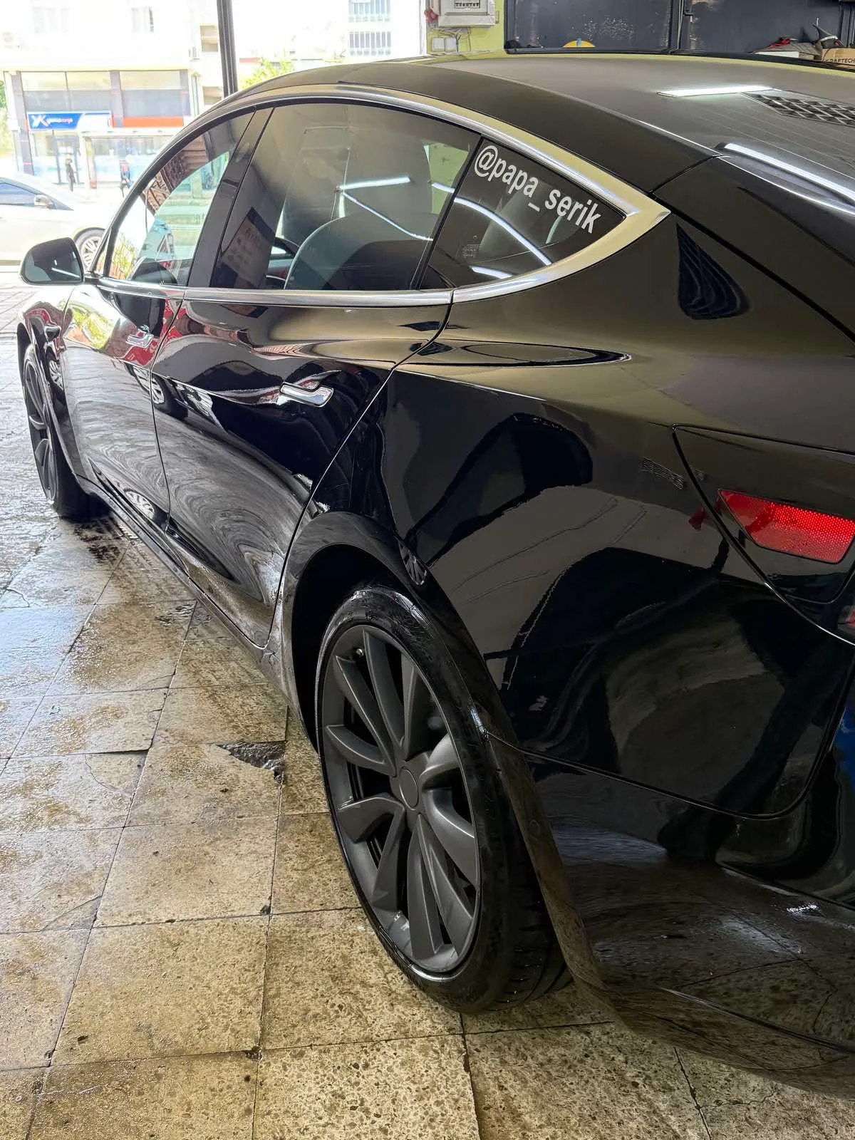 Tesla Model 3 — фото 2