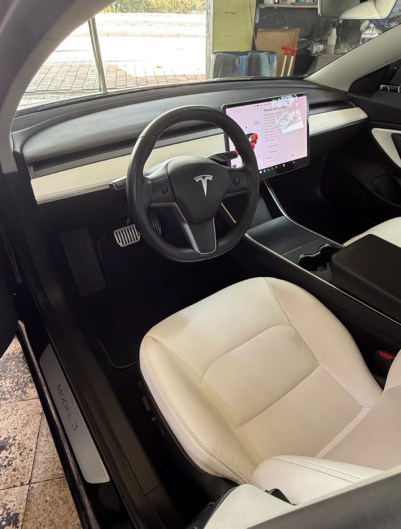 Tesla Model 3 — фото 6
