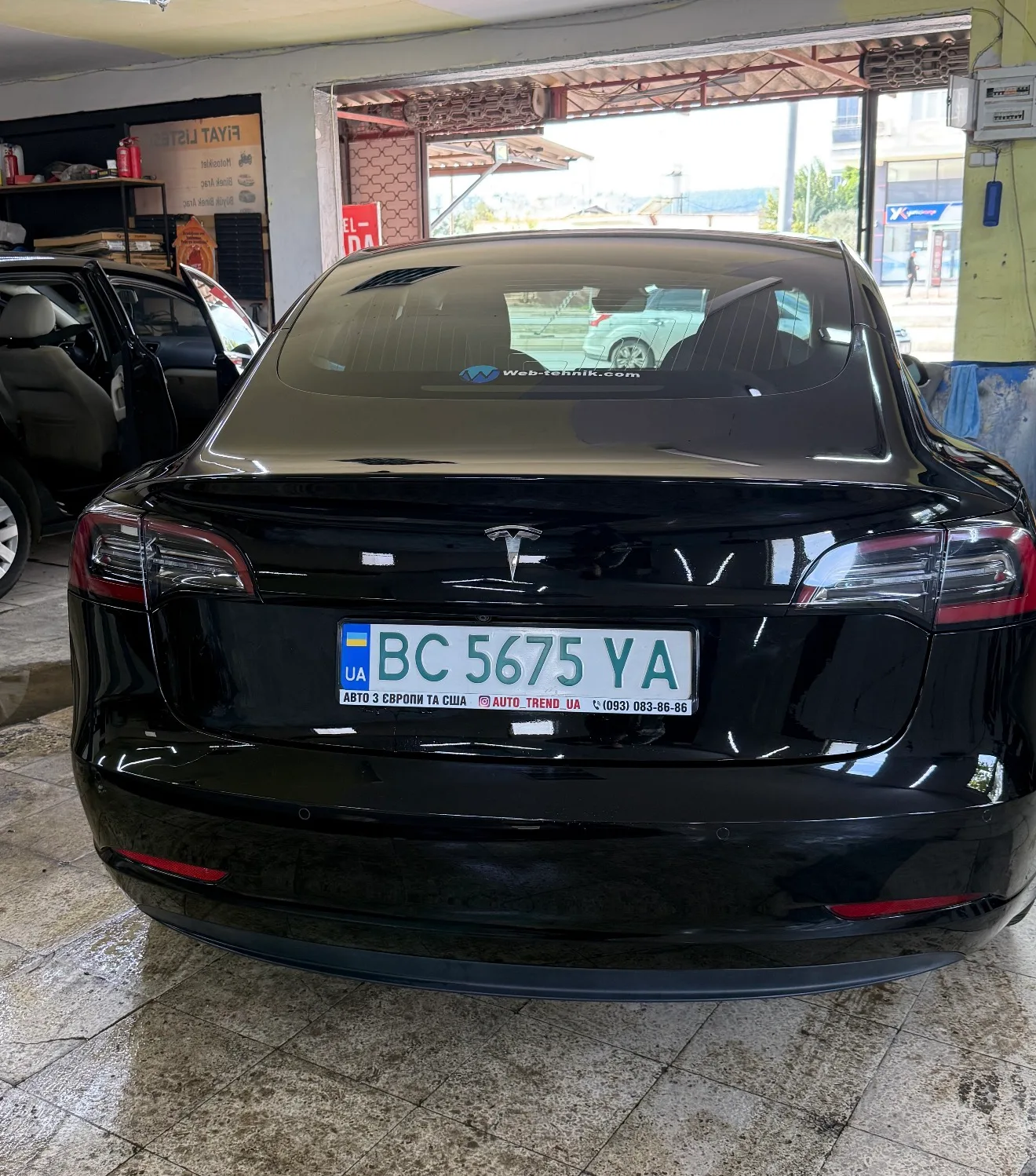 Tesla Model 3 — фото 10
